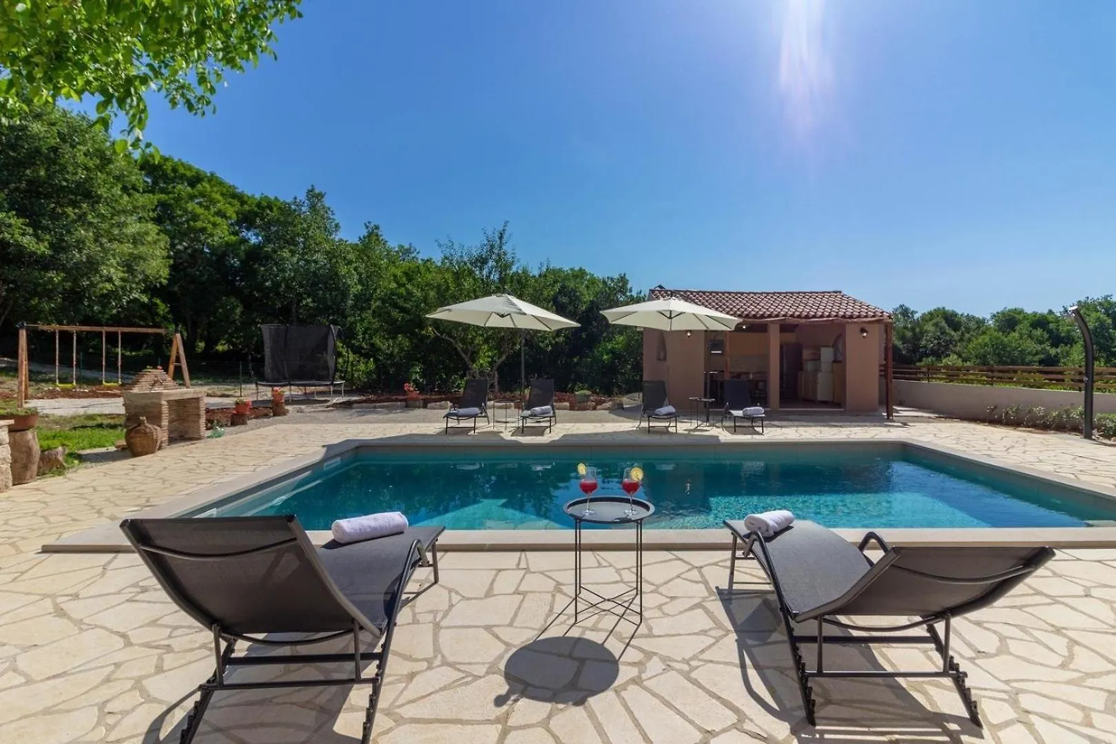 Ferienhaus Mit Privatpool Fuer 7 Personen Ca 160 Qm In Sveti Bartul, Istrien Bucht Von Rasa Labin  Croatia