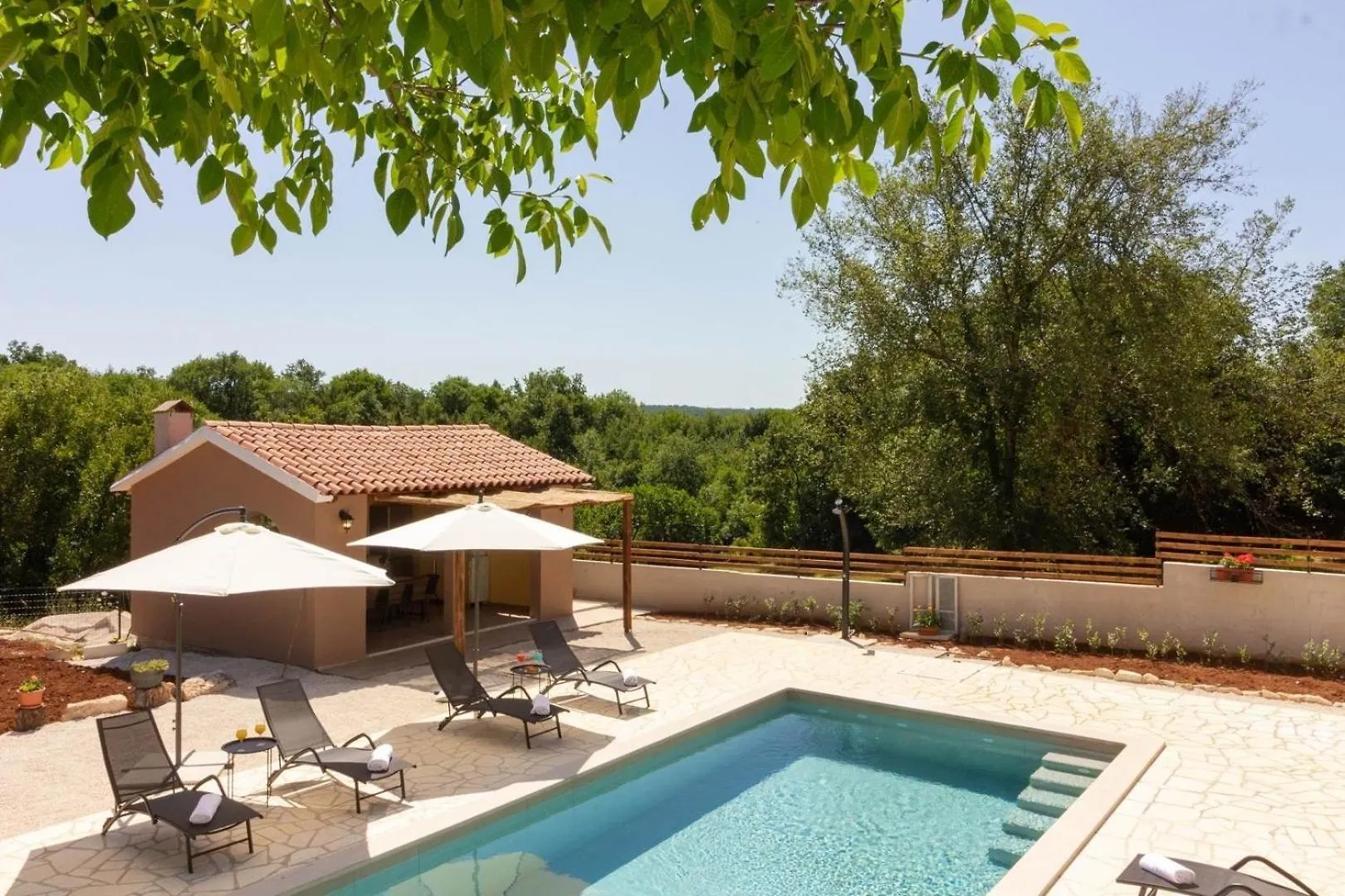 Ferienhaus Mit Privatpool Fuer 7 Personen Ca 160 Qm In Sveti Bartul, Istrien Bucht Von Rasa Labin  Labin (Istria)